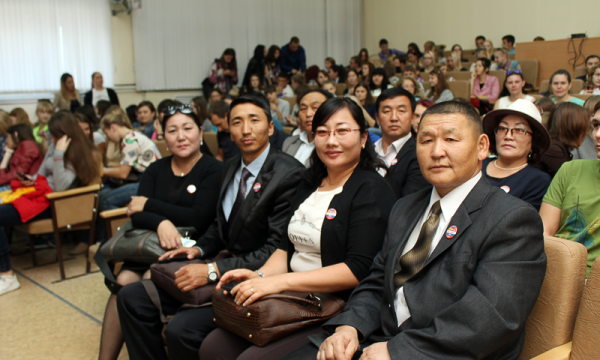 \"img_1930-800x480\"