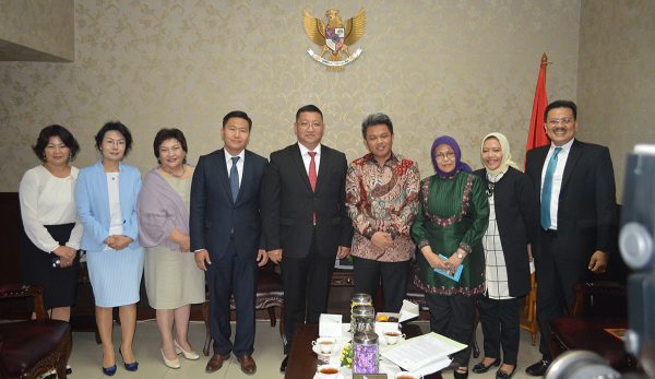 dc06a7e41afff122fa9cb179d6620305