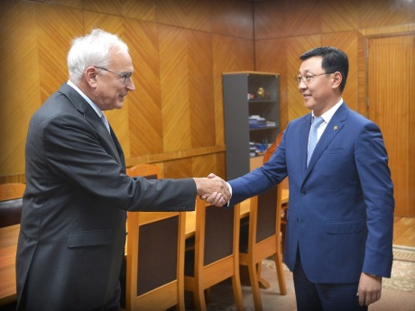 e400913fbeadd6fd30256458f37fdea4