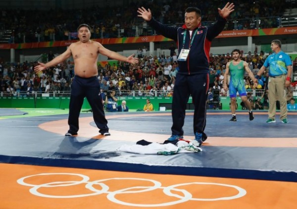 sub-buzz-13326-1471805440-22