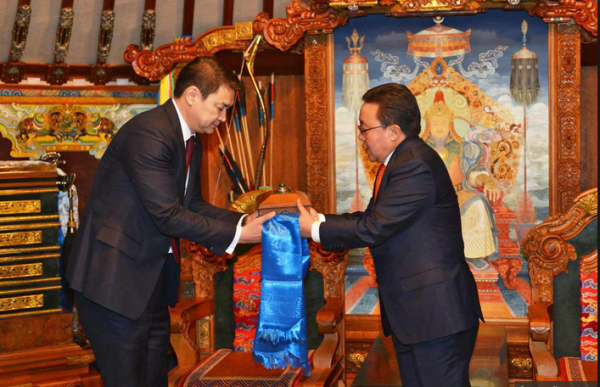 1063c03d49577ceoriginal