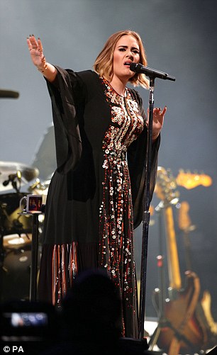 35ab33b800000578-3798687-image-a-18_1474560672493