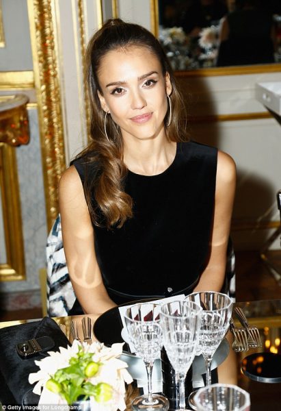 391aeed300000578-3822482-image-a-91_1475627464259