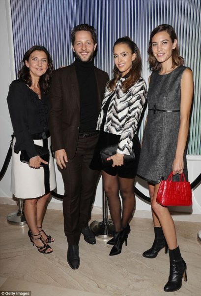 391af81600000578-3822482-image-a-100_1475627655097