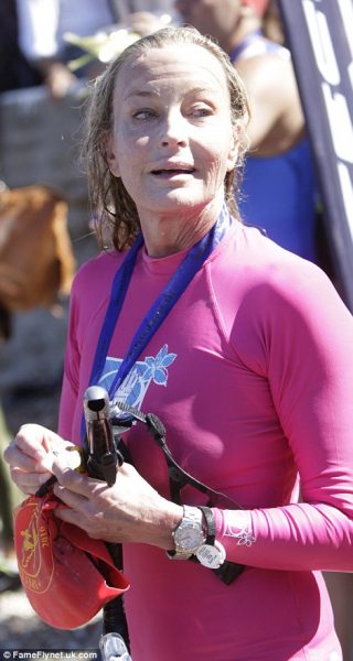 393933a600000578-3829876-bo_derek_at_a_swimming_marathon_in_greece-a-66_1476085158985