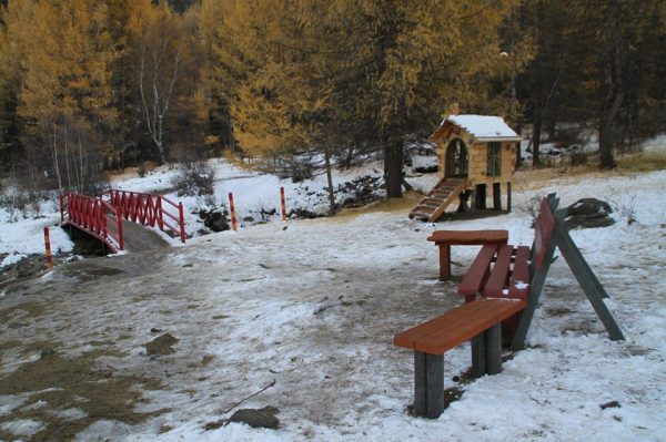 90f92dd71a1ded875372e80f9985eb18