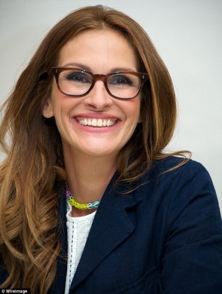 article-2510706-1986de1100000578-637_634x839