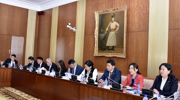 heleltsuuleg-niigem1