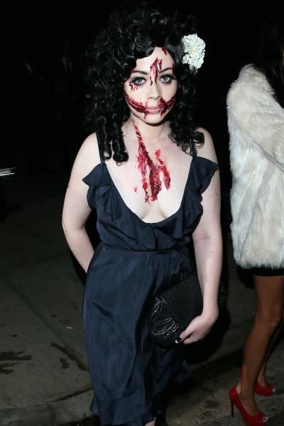 wenn_halloween_costume_michelletrachtenberg_101716_1200x1800-400x600