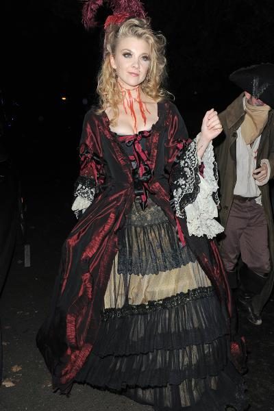wenn_halloween_costume_nataliedormer_101716_1200x1800-400x600
