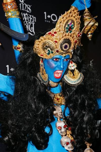 wenn_heidiklum_halloween_costume_2008_101716_1200x1800_1-400x600