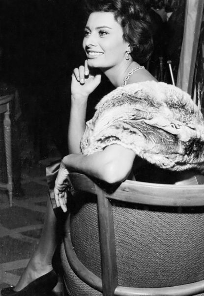 who-was-the-hottest-girl-in-hollywood-the-year-you-were-born-67-photos-245