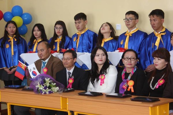 14914883_1121677954619061_2095088610_n