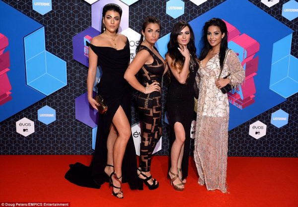 3a1f5aaf00000578-0-image-a-120_1478460683194