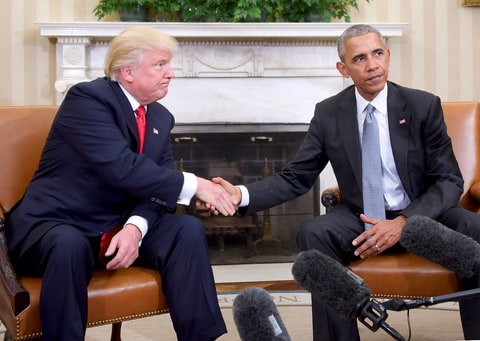 donald-trump-obama-handshake-zoom-29c1018b-2f8b-4504-b1de-976aa9857534