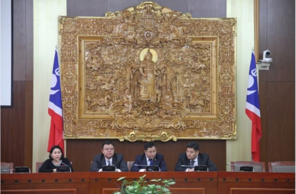 fddcb3d1a4f1633dd3f1777f3cb9a403