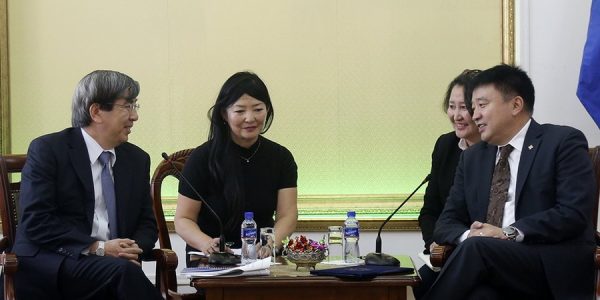 p1b1ond1qm179vu0m114vj21h6c2