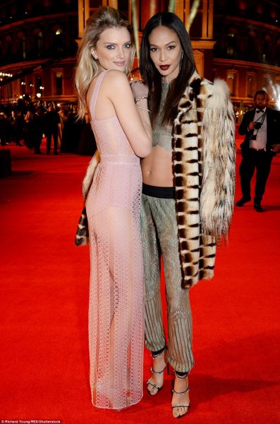 3b12b5b100000578-4002650-image-m-168_1480974678135