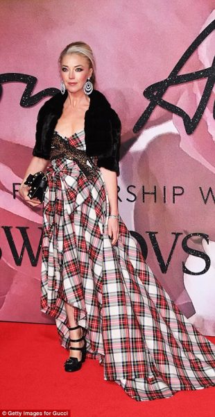 3b12f82300000578-4003298-image-m-58_1480975335489