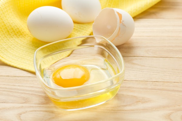 Өндөгний цагаан шараар маск бэлтгэх арга – Өглөө.мн